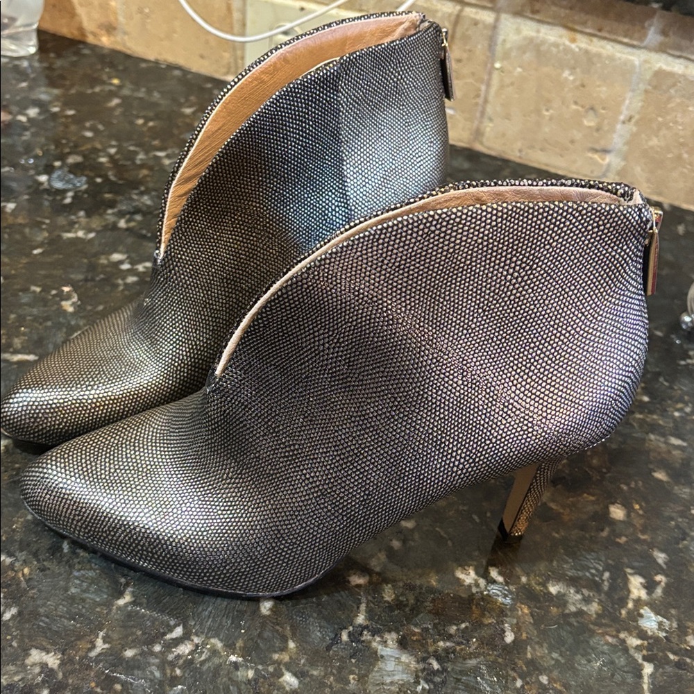 Louise et Cie Booties!  9.5